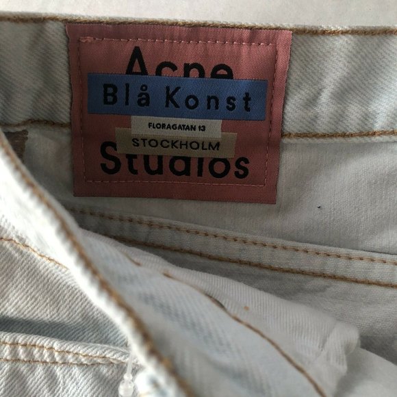 Acne Studios Mini Skirt Pale Blue Jeans Denim Blogger Italy 36 NWOT $240 - Picture 7 of 11